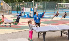 Ping Pong et air de jeux au camping Les Pierres Couchées