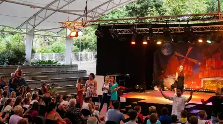 Spectacle au camping Les Pierres Couchées